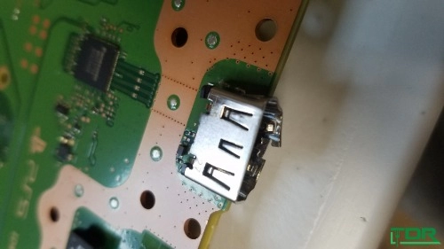 Broken PS5 HDMI port before repair
