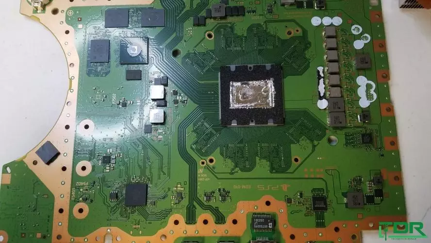 PS5 Motherboard APU with liquid metal